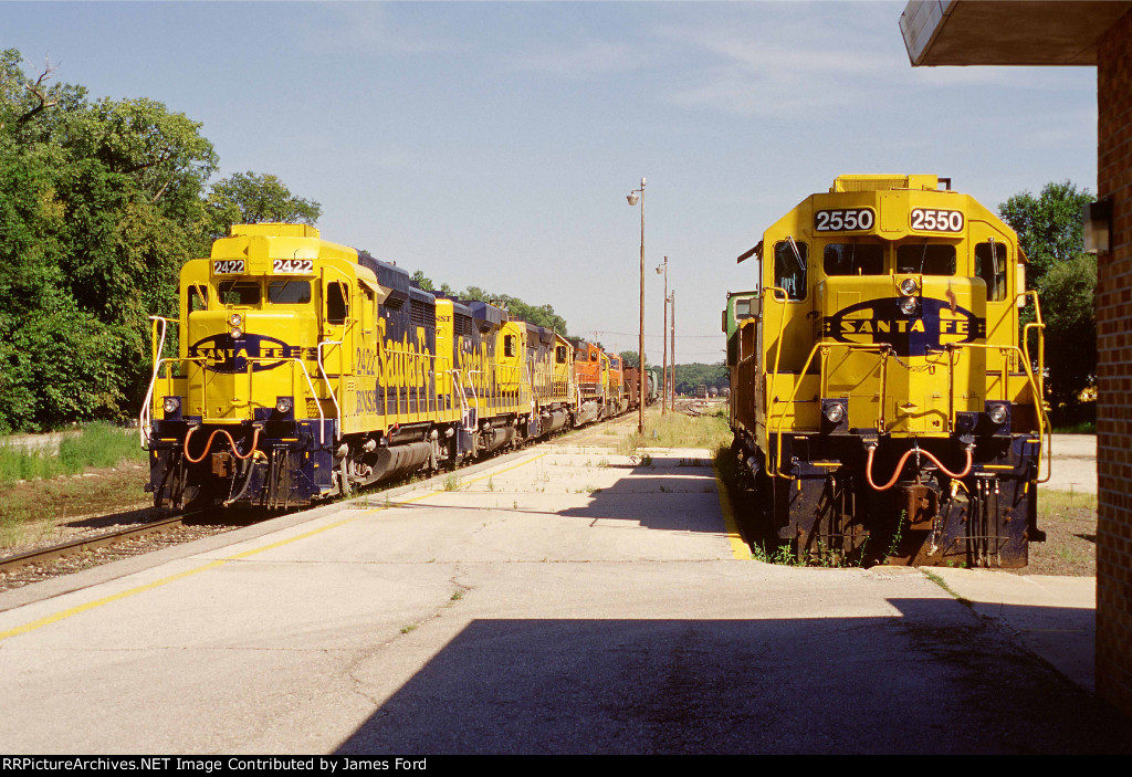 BNSF 2422 WEST